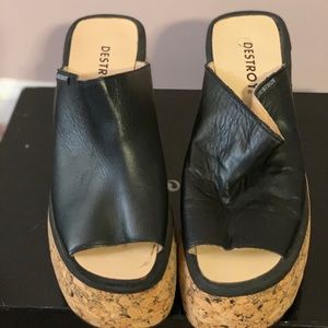 Destroy platform shoes